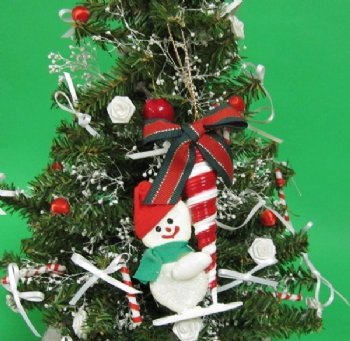 Wholesale Seabiscuit Snowman Ornaments with Turritella Candy Canes - 10 pc @ $2.75 each; 30 pcs @ 2.45 each   