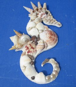 Wholesale 9 inch Decorated Seashell Seahorse Wall Plaque with hanger - Case:  25 @ $3.60 each