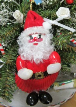 4 inches Hand Painted Sea Shell Santa Christmas Ornaments Wholesale made out of scallop shells - 5 pcs @ $2.75 each; 30 pcs @ $2.45 each